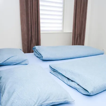 公寓 Castello 亚伊采